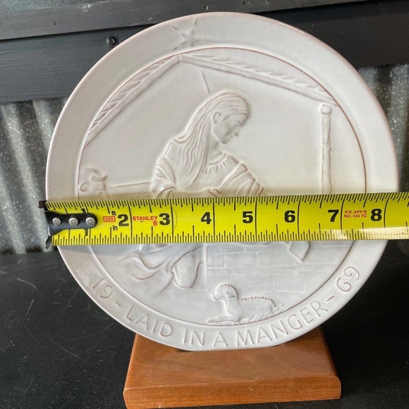 Frankoma 1969 Laid in a Manger Christmas Nativity Collector Plate Signed Jesus - Picture 7 of 7